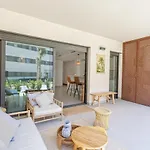 La Apartment *